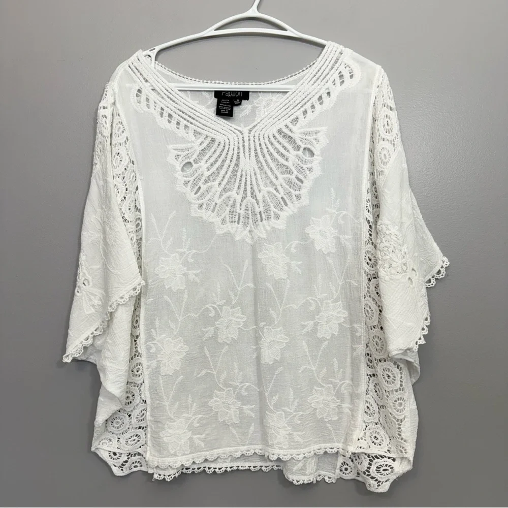 PAPILLON White Embroidered Batwing Sleeve Blouse w Crochet Detailing sz M - Picture 5 of 10
